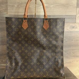 Louis Vuitton Sac Plat